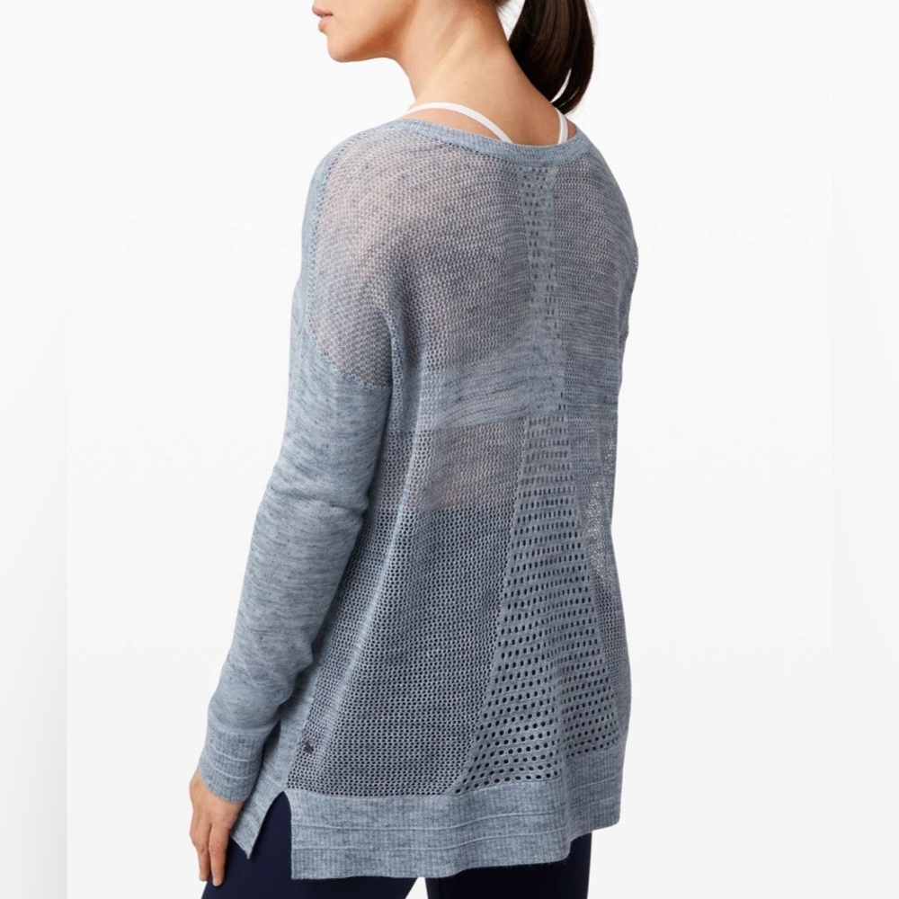 Lululemon-Well Being Crew Sweater *Linen-
Heathered Sailboat/Classic Navy Small - Picture 3 of 11